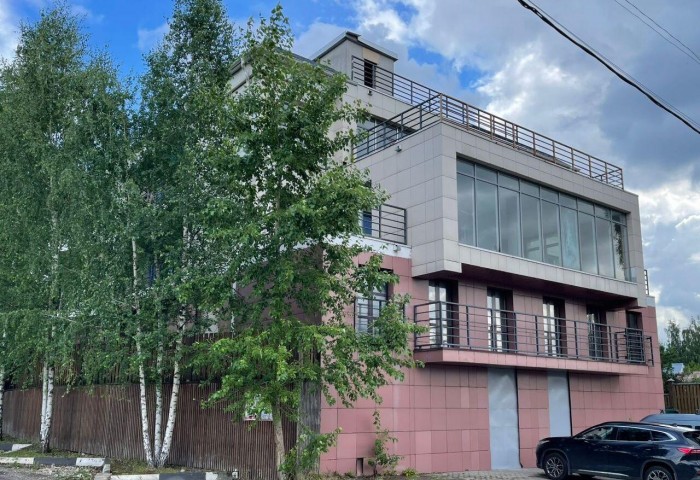 Здание в Москве, 1708 м²