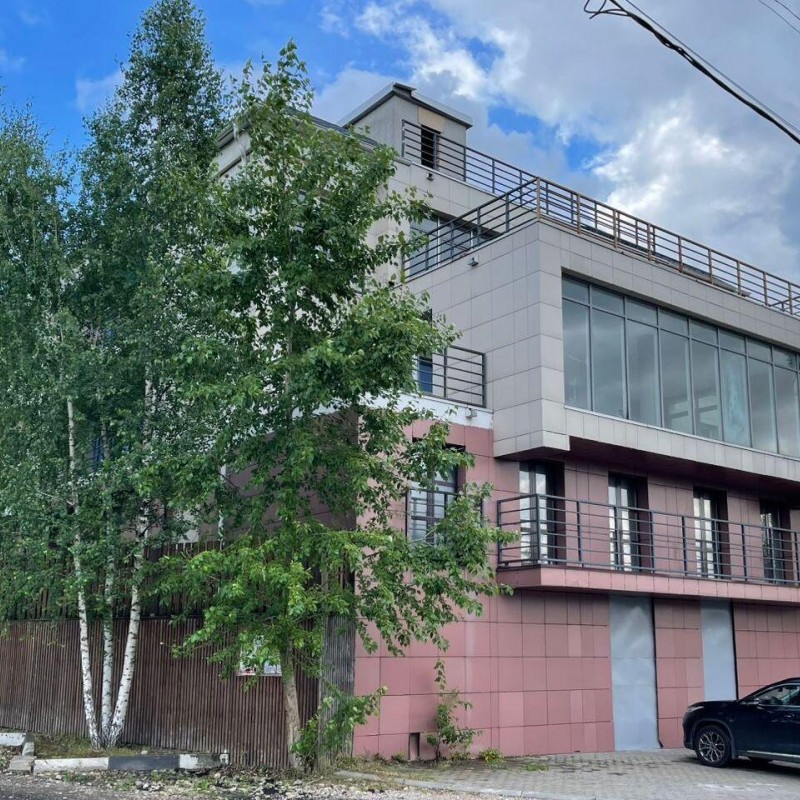 Здание в Москве, 1708 м²